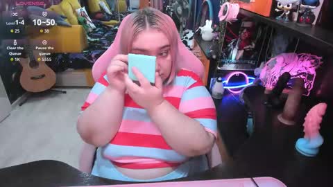 Snapshot of softie_sofy chatting on September 2025 03:10:01 AM Sofie online show from September 2025 03:10:01 AM