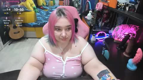 Snapshot of softie_sofy chatting on October 2025 11:24:02 PM Sofie online show from October 2025 11:24:02 PM