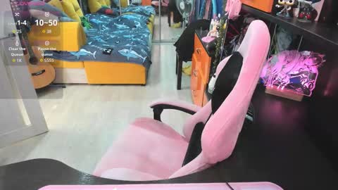 Snapshot of softie_sofy chatting on October 2025 05:18:01 AM Sofie online show from October 2025 05:18:01 AM