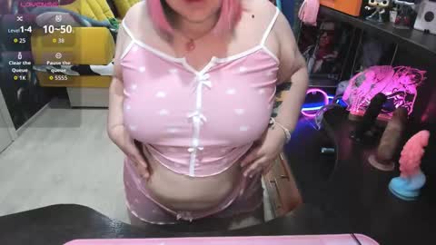 Snapshot of softie_sofy chatting on November 2025 03:51:01 AM Sofie online show from November 2025 03:51:01 AM