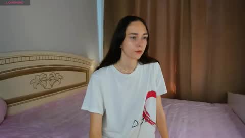 Elly online show from September 2025 07:25:02 AM