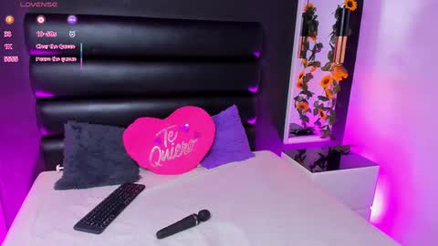 softienymph online show from September 2025 11:43:02 AM