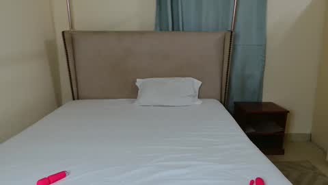 softlysinful online show from November 2025 04:03:01 PM