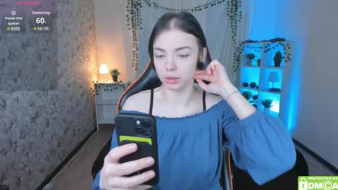 Luna online show from February 2025 10:11:02 AM
