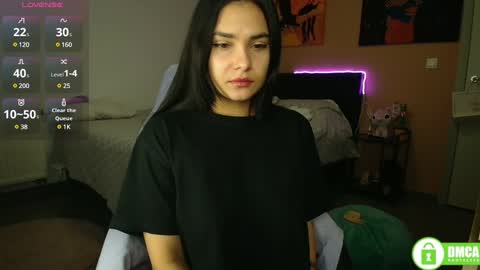 Mila online show from March 2025 06:08:02 PM