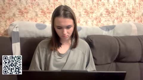 Snapshot of somerfrieler chatting on November 2025 07:59:02 PM Hello My name is Jane im new model here and little but shy but curious. online show from November 2025 07:59:02 PM