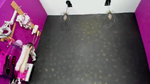 Alexa online show from October 2025 07:00:01 PM