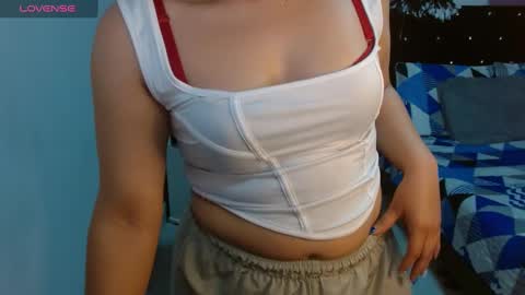 sonialatin69 online show from December 2024 06:03:02 PM