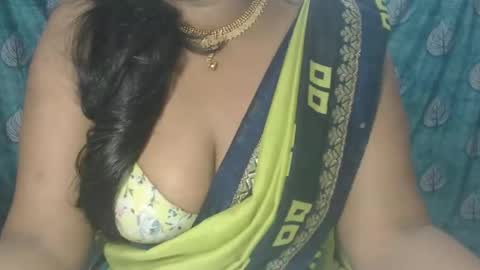 Snapshot of sophia_indian chatting on October 2025 05:09:02 AM Sophia Tamil online show from October 2025 05:09:02 AM