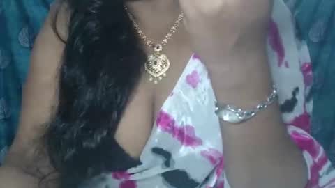 Snapshot of sophia_indian chatting on November 2025 06:14:02 AM Sophia Tamil online show from November 2025 06:14:02 AM