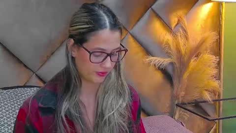 Sofia online show from September 2025 01:27:01 PM