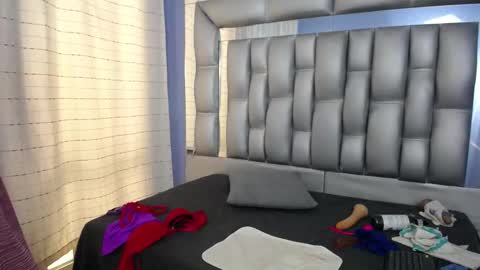 Snapshot of sophia_ny chatting on March 2025 04:28:02 PM SOPHIA online show from March 2025 04:28:02 PM