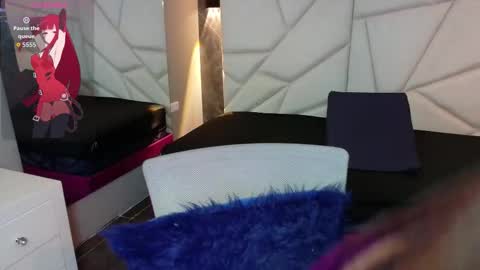 Sophi  online show from October 2025 11:17:01 AM