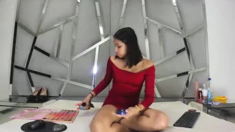 Snapshot of sophiadray chatting on December 2025 04:45:02 PM Sophia online show from December 2025 04:45:02 PM