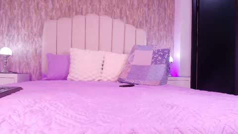 sophie online show from November 2025 11:54:01 AM