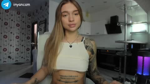 Snapshot of sophie_in chatting on December 2024 08:11:02 AM Sonya online show from December 2024 08:11:02 AM