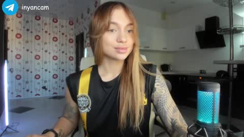 Snapshot of sophie_in chatting on December 2024 07:07:01 AM Sonya online show from December 2024 07:07:01 AM