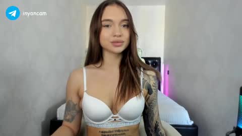 Snapshot of sophie_in chatting on February 2025 07:01:02 AM Sonya online show from February 2025 07:01:02 AM