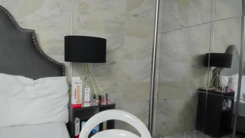 sophie_madisson online show from September 2025 07:15:02 PM