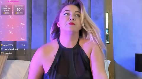 Snapshot of sophie_maeve chatting on November 2025 06:46:01 AM sophie_maeve online show from November 2025 06:46:01 AM