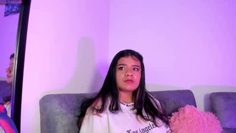 Snapshot of sophie_t_ chatting on October 2025 02:38:01 PM Sofia online show from October 2025 02:38:01 PM