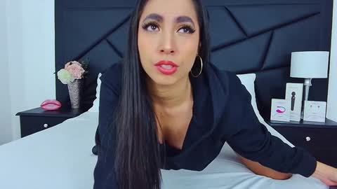 Sophie Carther online show from January 2025 12:52:01 PM