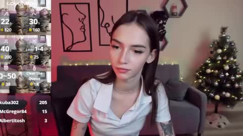 Snapshot of sophiecherrie chatting on December 2024 02:48:02 AM Sophie online show from December 2024 02:48:02 AM