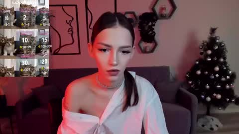 Snapshot of sophiecherrie chatting on December 2024 09:58:02 PM Sophie online show from December 2024 09:58:02 PM