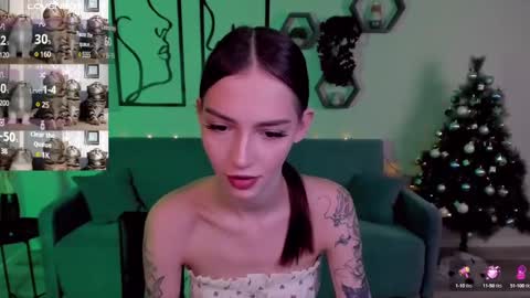 Snapshot of sophiecherrie chatting on January 2025 10:49:02 AM Sophie online show from January 2025 10:49:02 AM