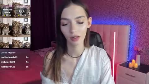 Snapshot of sophiecherrie chatting on January 2025 09:23:02 AM Sophie online show from January 2025 09:23:02 AM