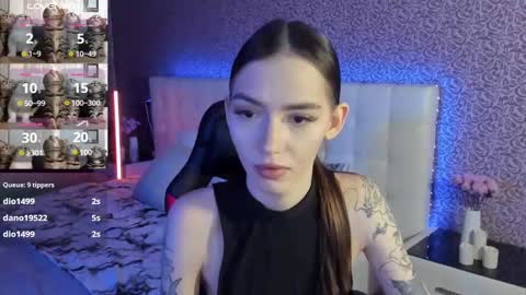 Snapshot of sophiecherrie chatting on February 2025 09:49:01 AM Sophie online show from February 2025 09:49:01 AM