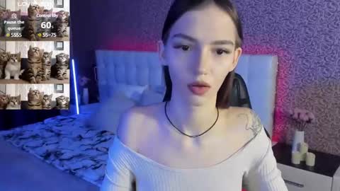 Snapshot of sophiecherrie chatting on February 2025 07:02:02 AM Sophie online show from February 2025 07:02:02 AM