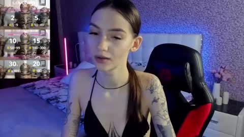 Snapshot of sophiecherrie chatting on February 2025 06:17:02 AM Sophie online show from February 2025 06:17:02 AM