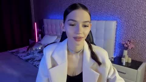 Snapshot of sophiecherrie chatting on February 2025 06:36:02 AM Sophie online show from February 2025 06:36:02 AM