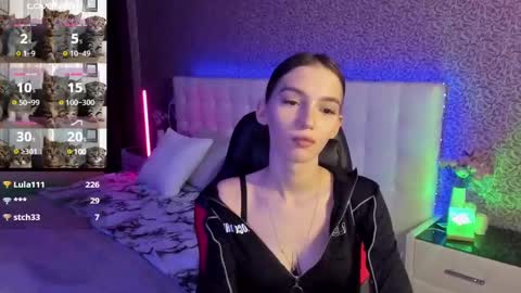 Snapshot of sophiecherrie chatting on March 2025 11:51:01 AM Sophie online show from March 2025 11:51:01 AM