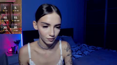 Snapshot of sophiecherrie chatting on September 2025 01:29:02 AM Sophie online show from September 2025 01:29:02 AM