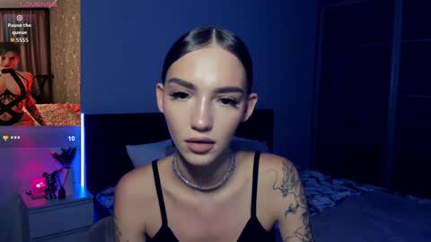 Snapshot of sophiecherrie chatting on September 2025 01:34:01 PM Sophie online show from September 2025 01:34:01 PM