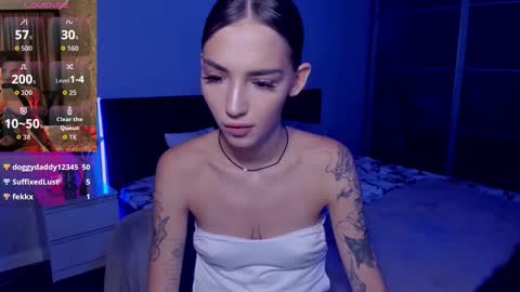 Snapshot of sophiecherrie chatting on October 2025 11:30:01 AM Sophie online show from October 2025 11:30:01 AM