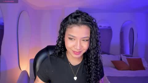 Snapshot of sophiehouston_ chatting on October 2025 04:07:02 AM Sophie Houston online show from October 2025 04:07:02 AM