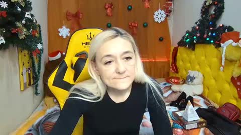 sophiekittyy online show from December 2024 10:37:02 AM