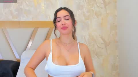Sophie online show from March 2025 02:48:01 PM