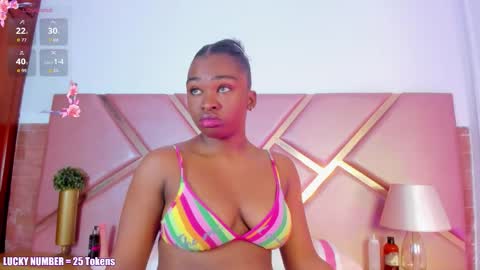 Sophie online show from October 2025 12:36:02 PM