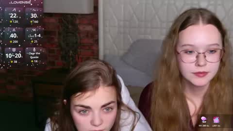 Sophie and my bestie Mandy    online show from November 2025 02:37:02 PM