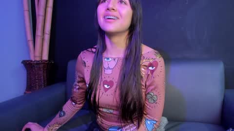 Snapshot of sophy_smilesweet chatting on December 2024 11:33:01 AM SOPHY ROGERS online show from December 2024 11:33:01 AM