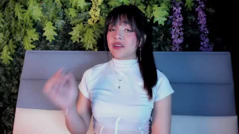 Snapshot of sophy_smilesweet chatting on January 2025 02:42:01 PM SOPHY ROGERS online show from January 2025 02:42:01 PM