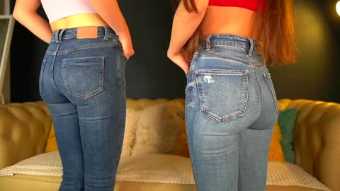 Sophydiva online show from November 2025 04:18:02 PM