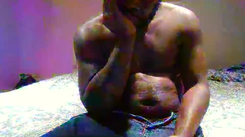 Snapshot of source1012 chatting on January 2025 11:10:01 PM source1012 online show from January 2025 11:10:01 PM