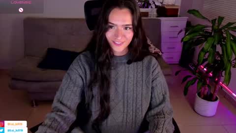 Luisa    online show from February 2025 02:29:02 AM