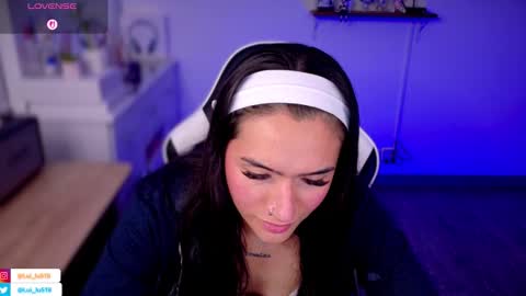 Luisa    online show from October 2025 08:18:01 PM