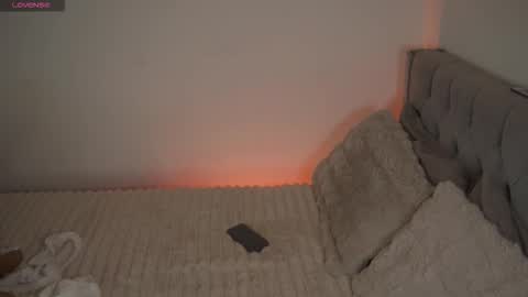 Denise online show from November 2025 04:42:01 PM